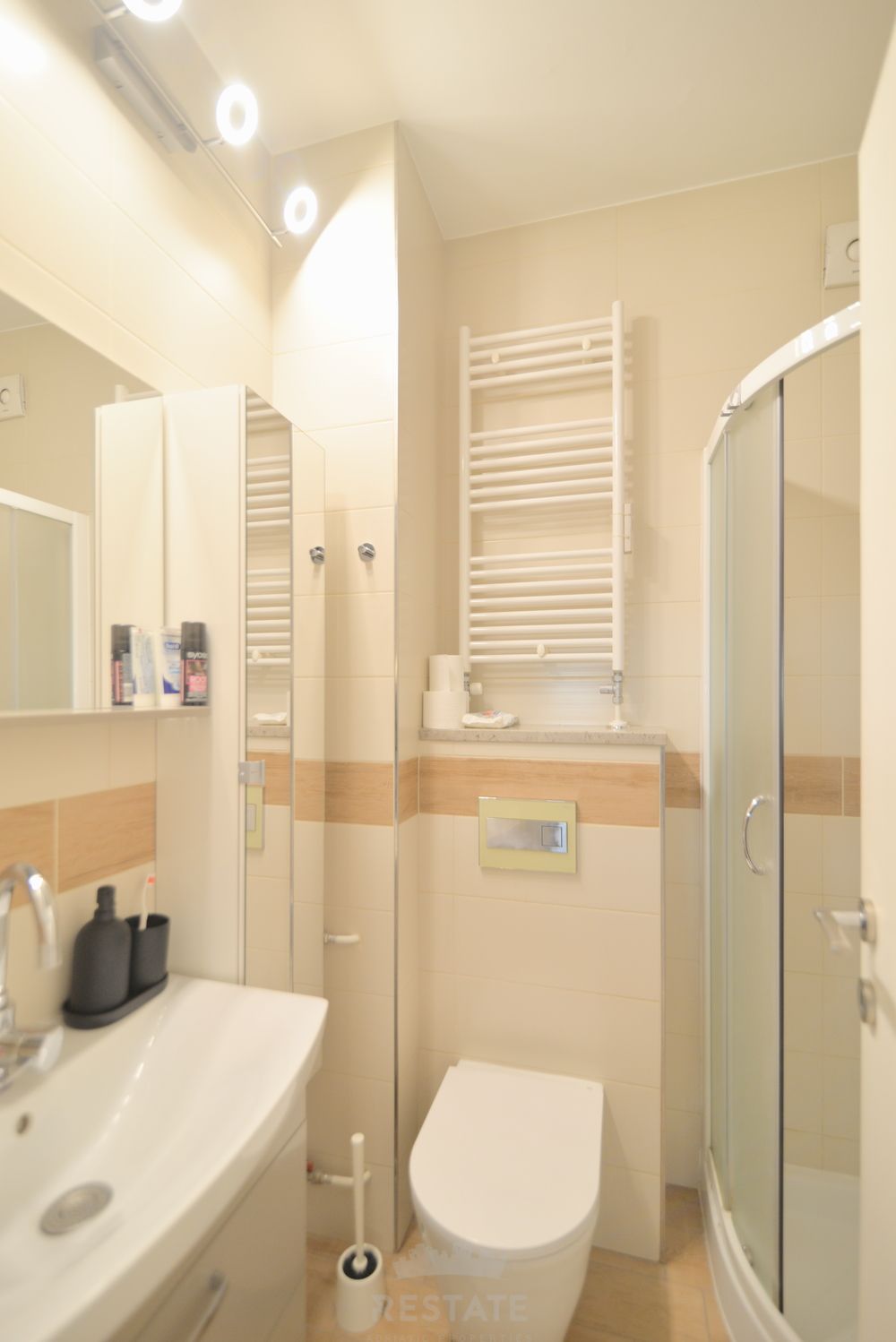 GARSONJERA, HIŠNI LJUBLJENČKI DOVOLJENI — Slovenska cesta 9A