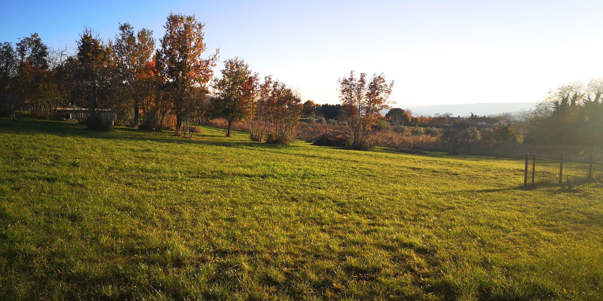 Zazidljiva, za hišo — Zartinj 8a