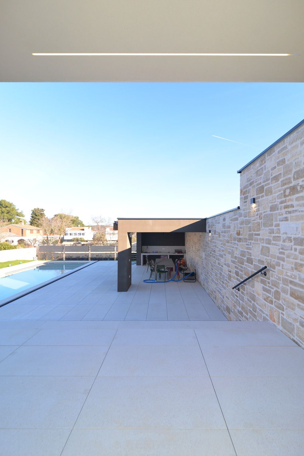 HIŠA (dvostanovanjska), vrhunska gradnja, popolnoma opremljena, z bazenom, 3S, 3KP+wc — Pudarica ulica 12