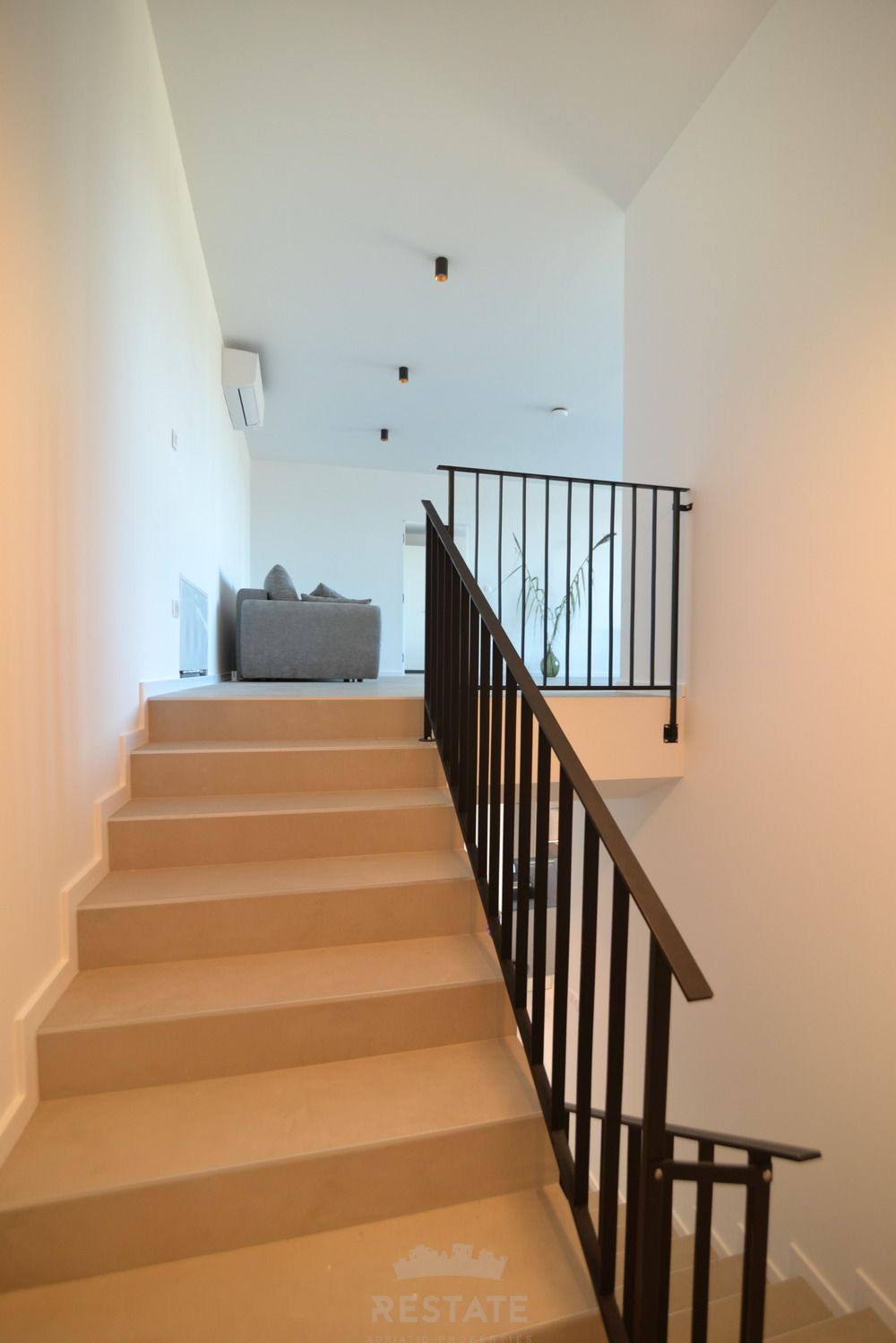 HIŠA (dvostanovanjska), vrhunska gradnja, popolnoma opremljena, z bazenom, 3S, 3KP+wc — Pudarica ulica 12