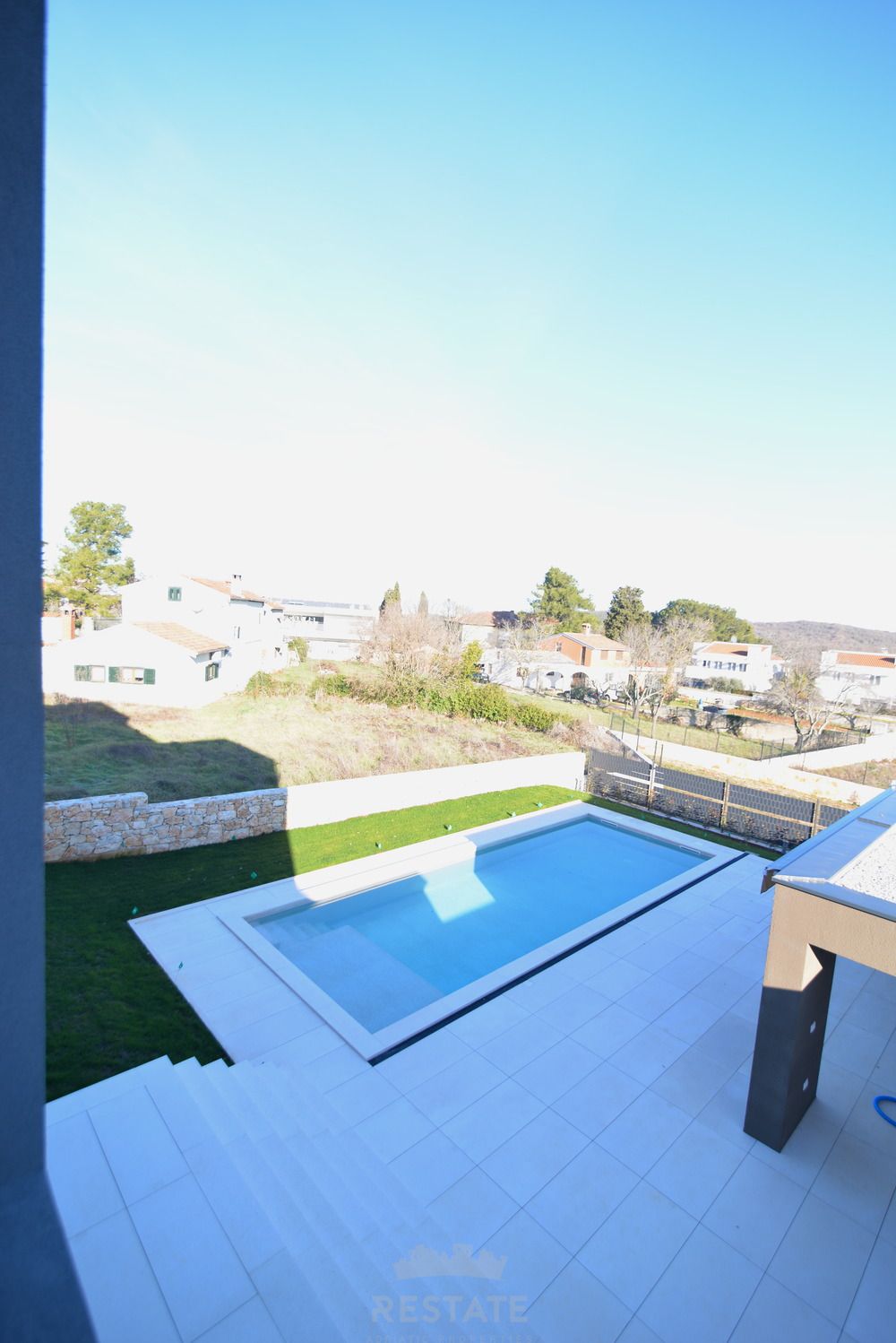 HIŠA (dvostanovanjska), vrhunska gradnja, popolnoma opremljena, z bazenom, 3S, 3KP+wc — Pudarica ulica 12