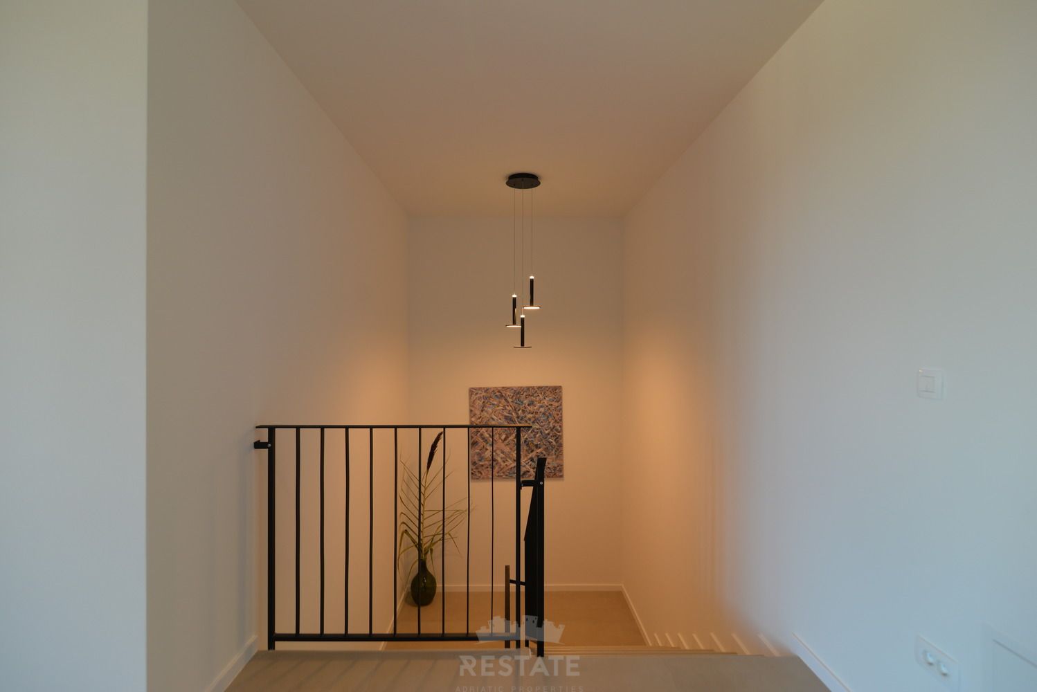 HIŠA (dvostanovanjska), vrhunska gradnja, popolnoma opremljena, z bazenom, 3S, 3KP+wc — Pudarica ulica 12