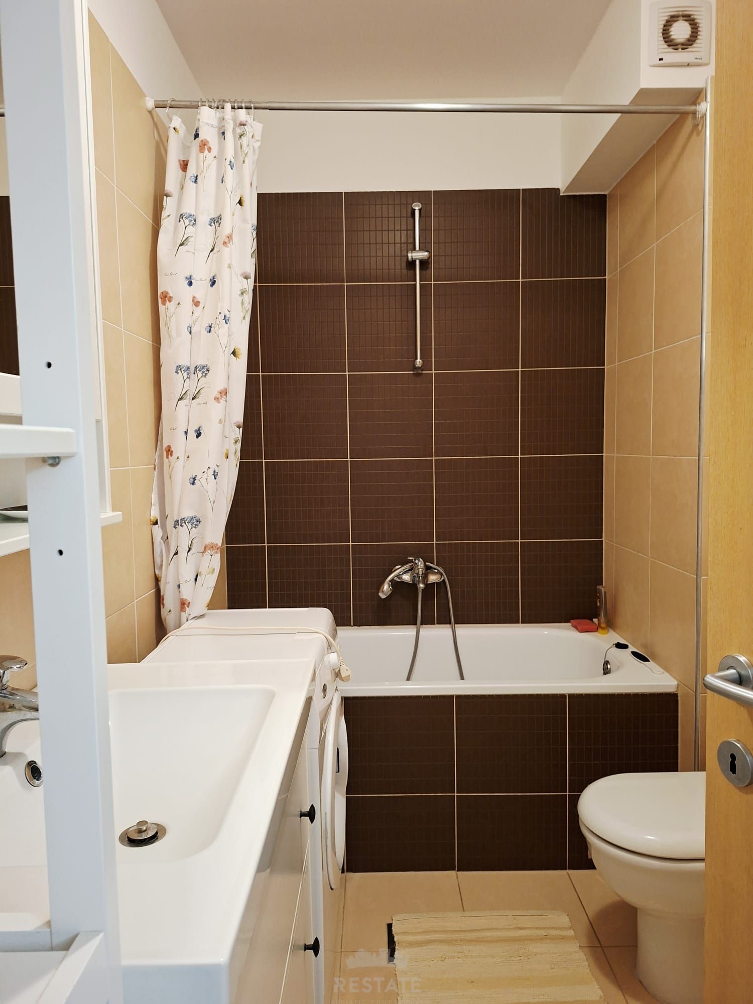 300 m od morja, opremljeno, 2S+DB, 1x PM, balkon, etažirano — Istarska ulica 21c