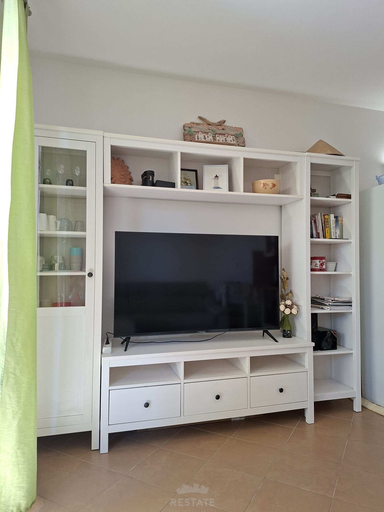 300 m od morja, opremljeno, 2S+DB, 1x PM, balkon, etažirano — Istarska ulica 21c