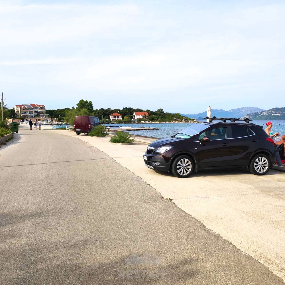 Pelješac, nedokončana hiša, s 6 app — Brig 18a