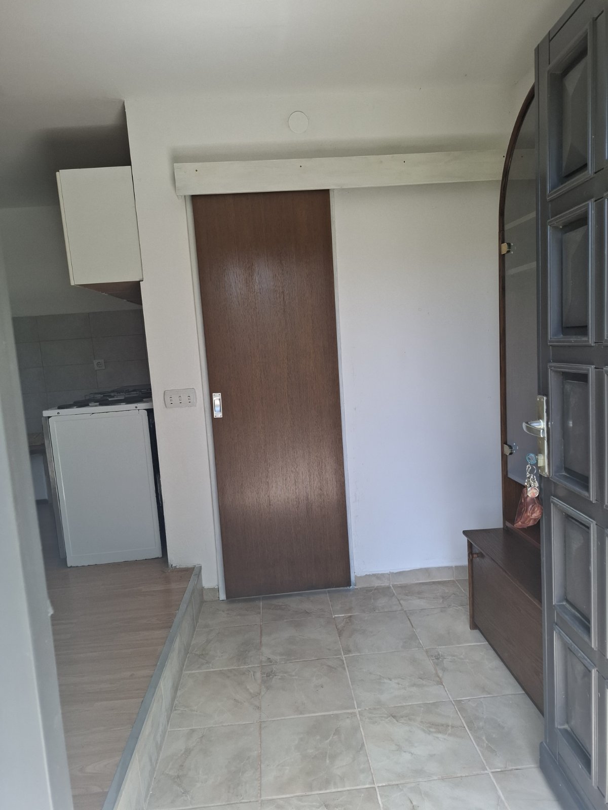 PRODAJ VIKEND,ZIDAN,NAJBLIŽJI NASLOV JE NADOLE 42,ŽETALE