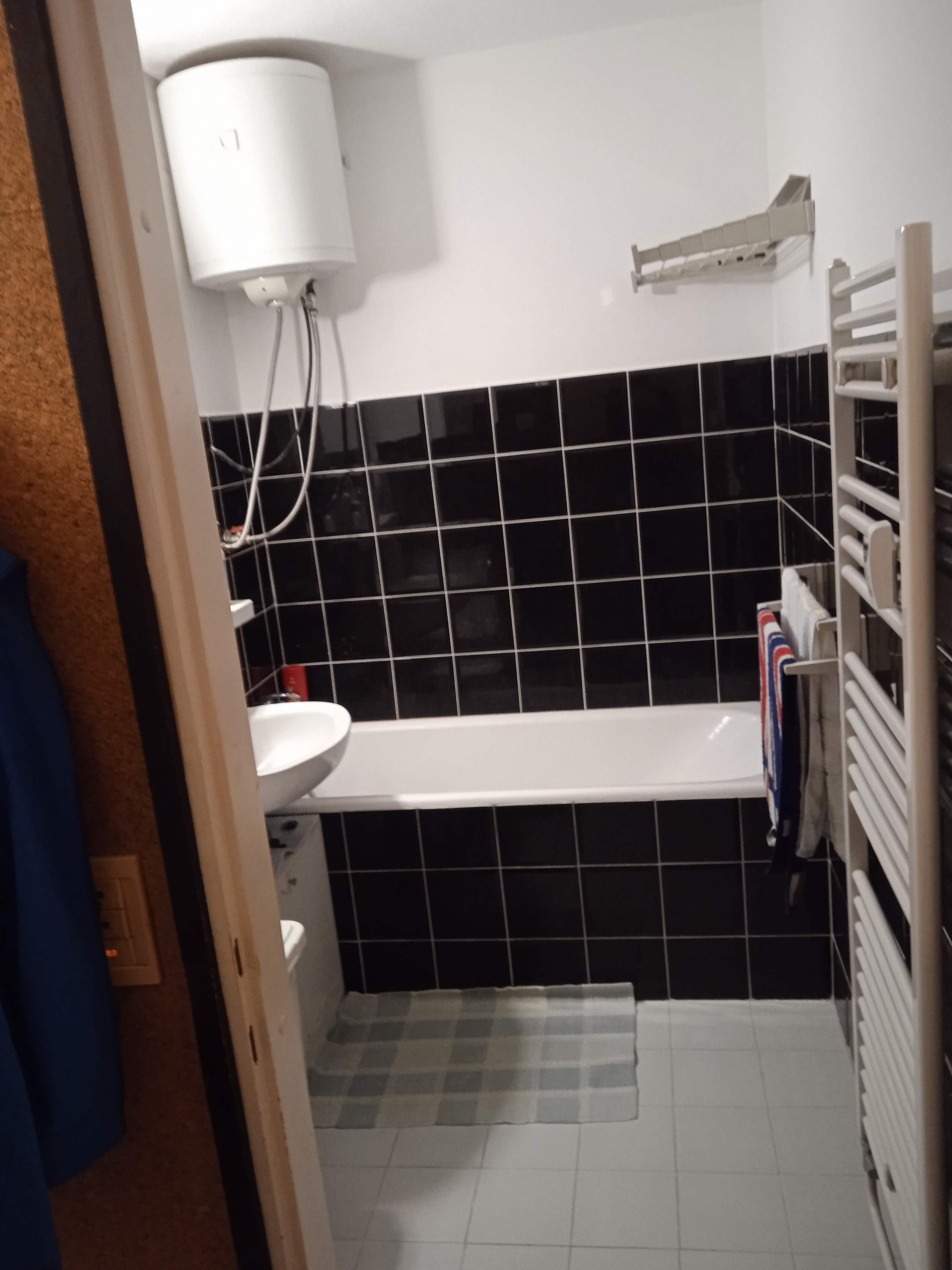 PRODAMO 3 SOBNO STANOVANJE,DOMŽALE CENTER
