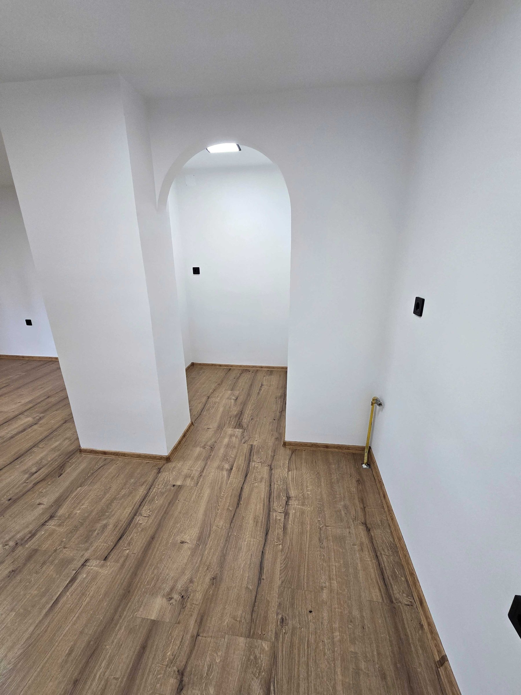 PRODAJA,STANOVANJE 2 SOBNO ,67 m2 — Robova ulica 8