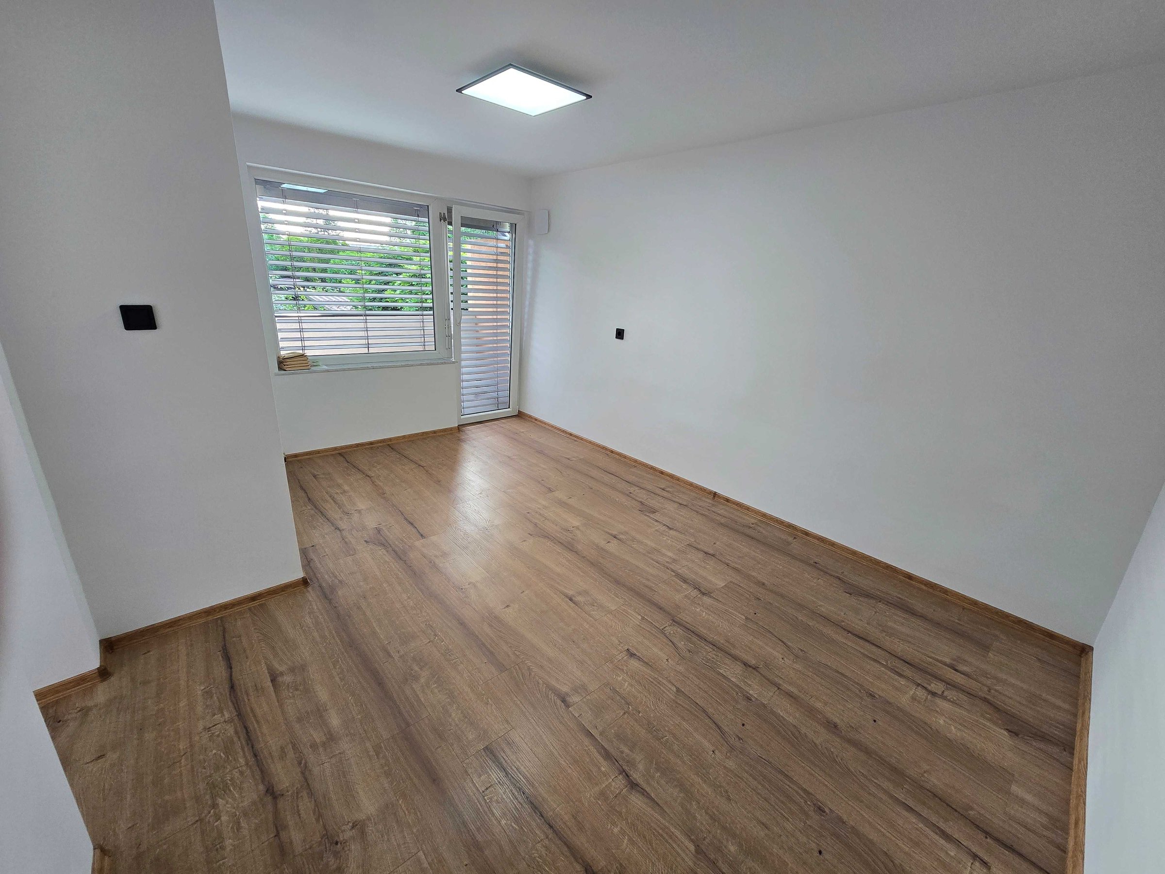 PRODAJA,STANOVANJE 2 SOBNO ,67 m2 — Robova ulica 8