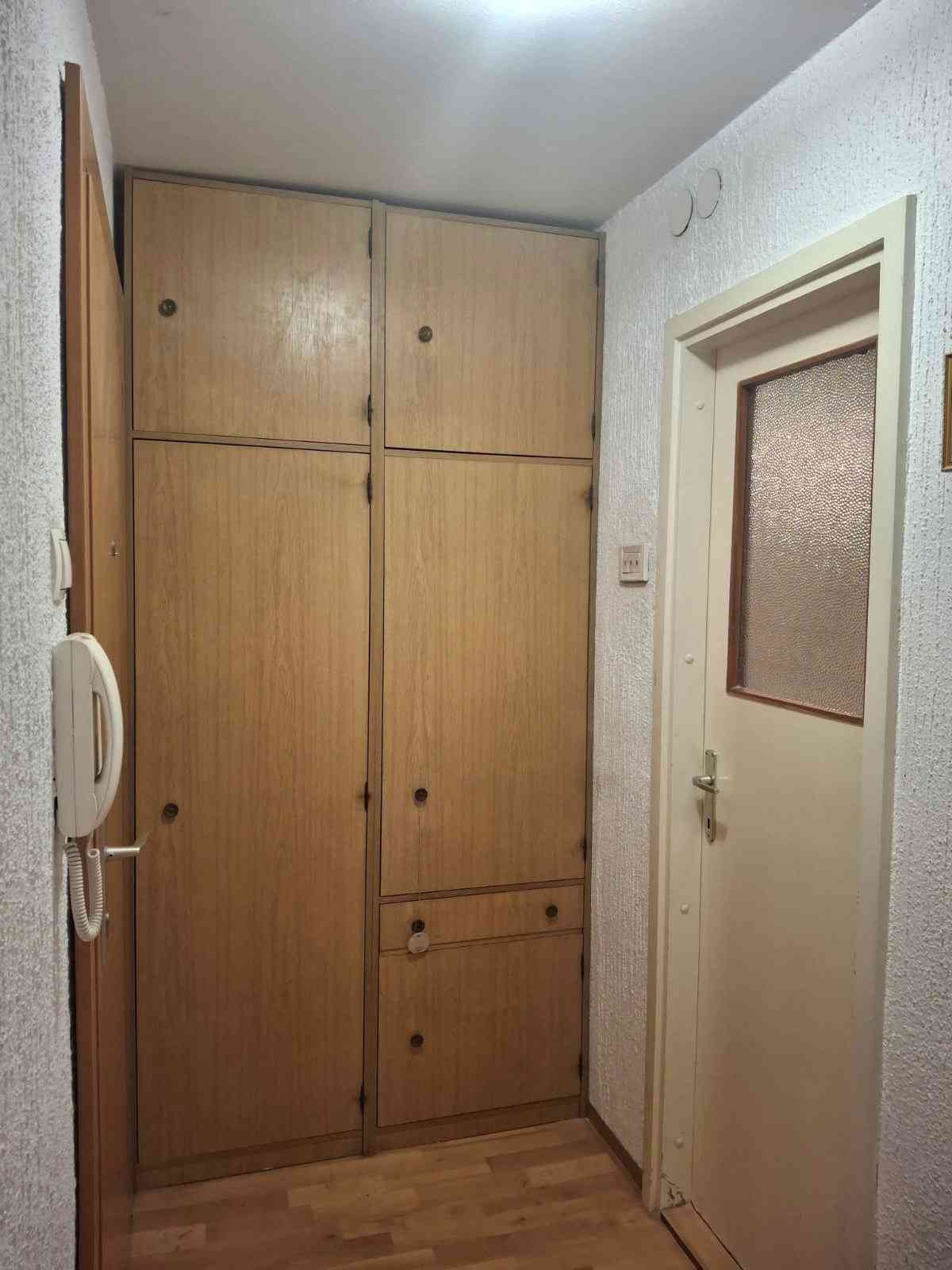 PRODAJA,STANOVANJE,2-SOBNO