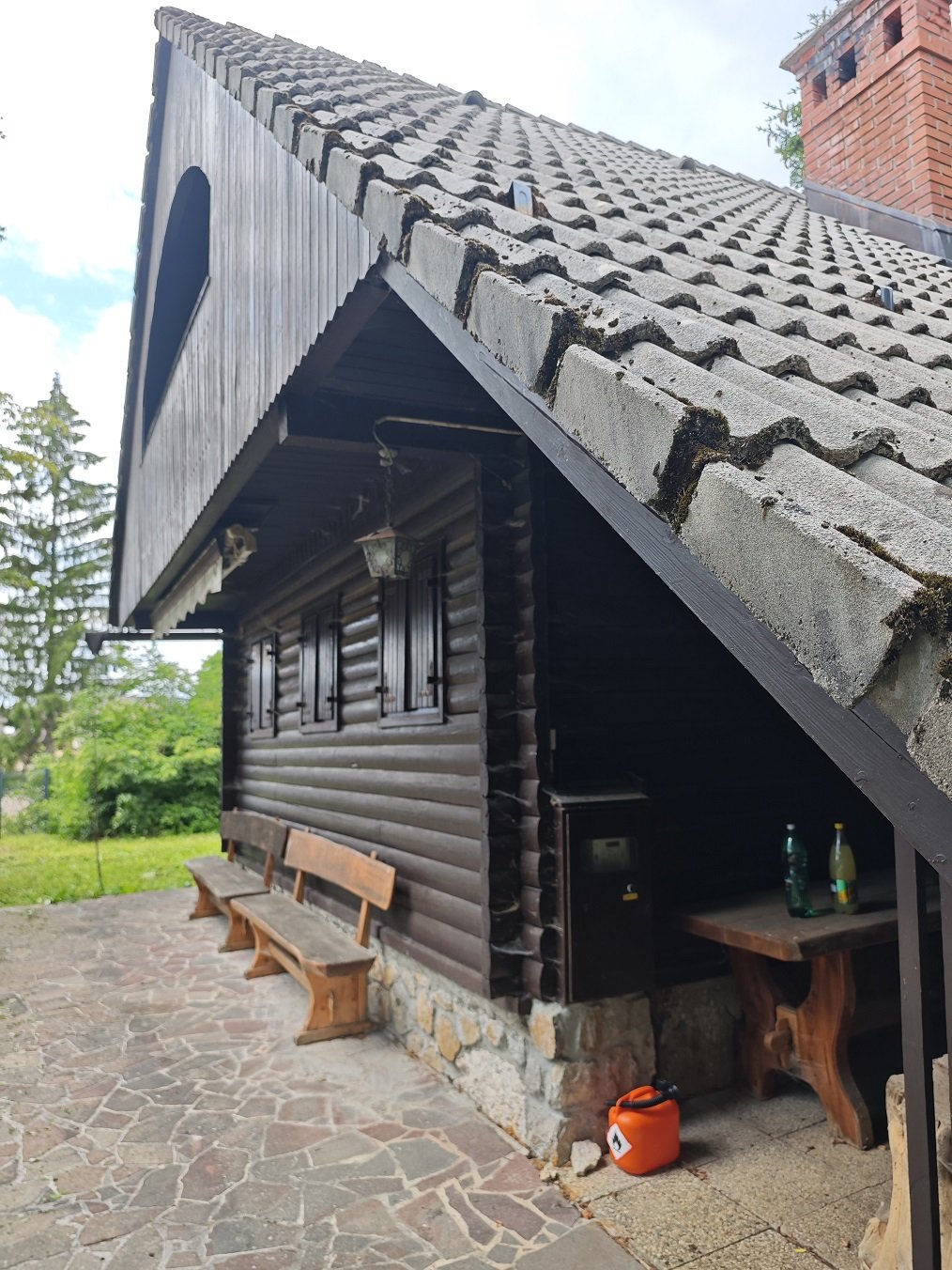 PRODAJA VIKEND ,LESEN