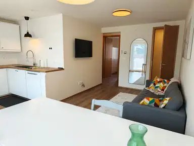 PRODAJA,STANOVANJE2,5 SOBNO