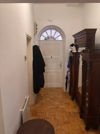 PRODAJA,STANOVANJE,2 SOBNO — Glavni trg18 18