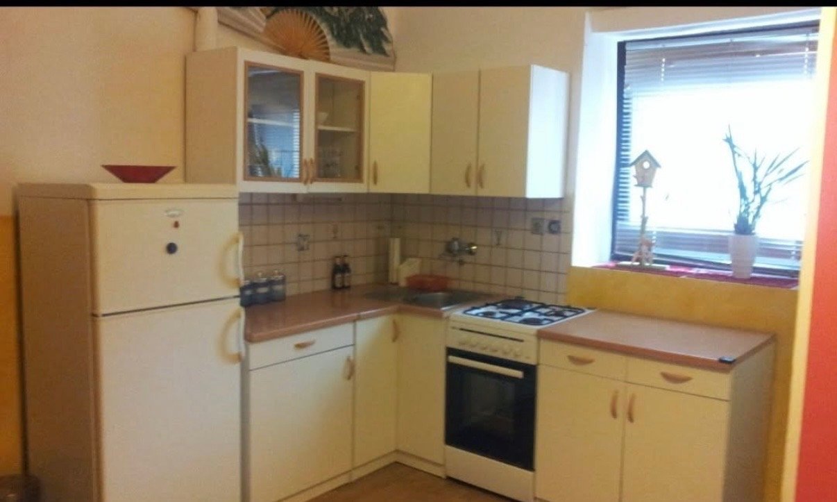 PRODAJA,STANOVANJE,GARSONJERA — Ruška cesta 45