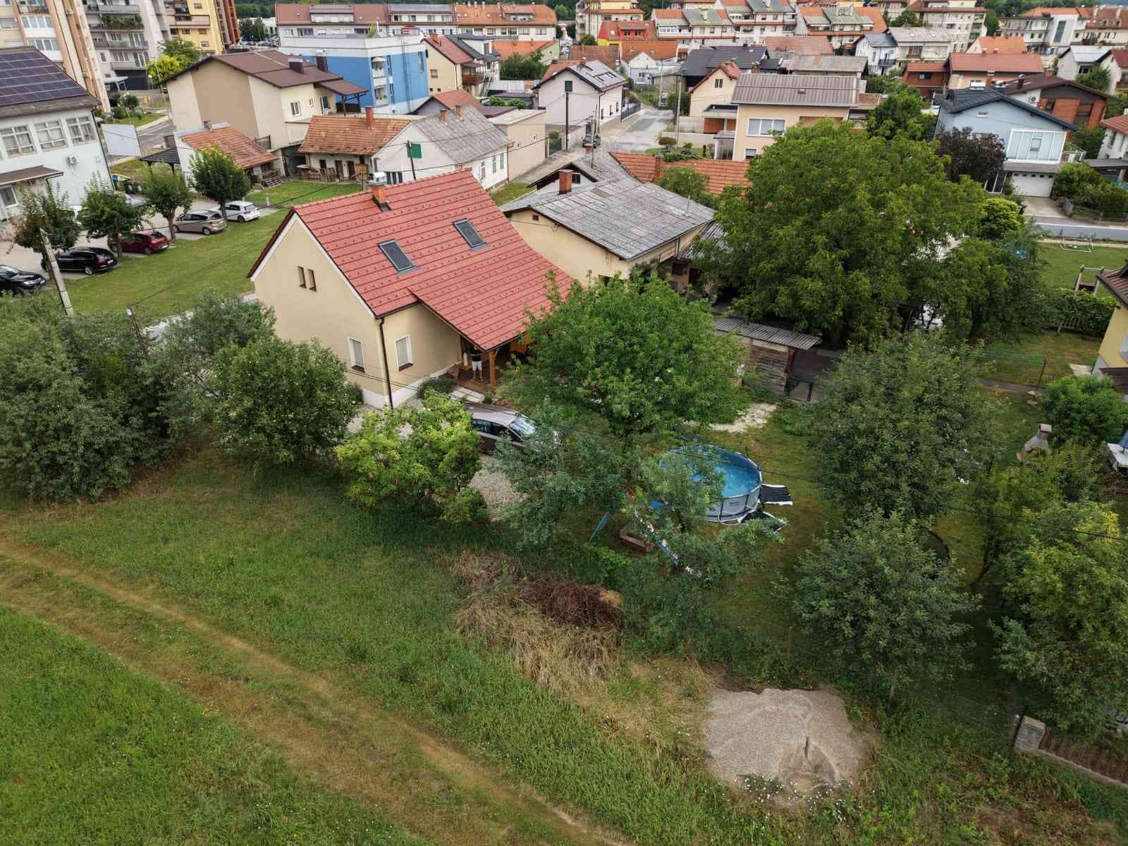 PRODAJA,HIŠA,SAMOSTOJNA