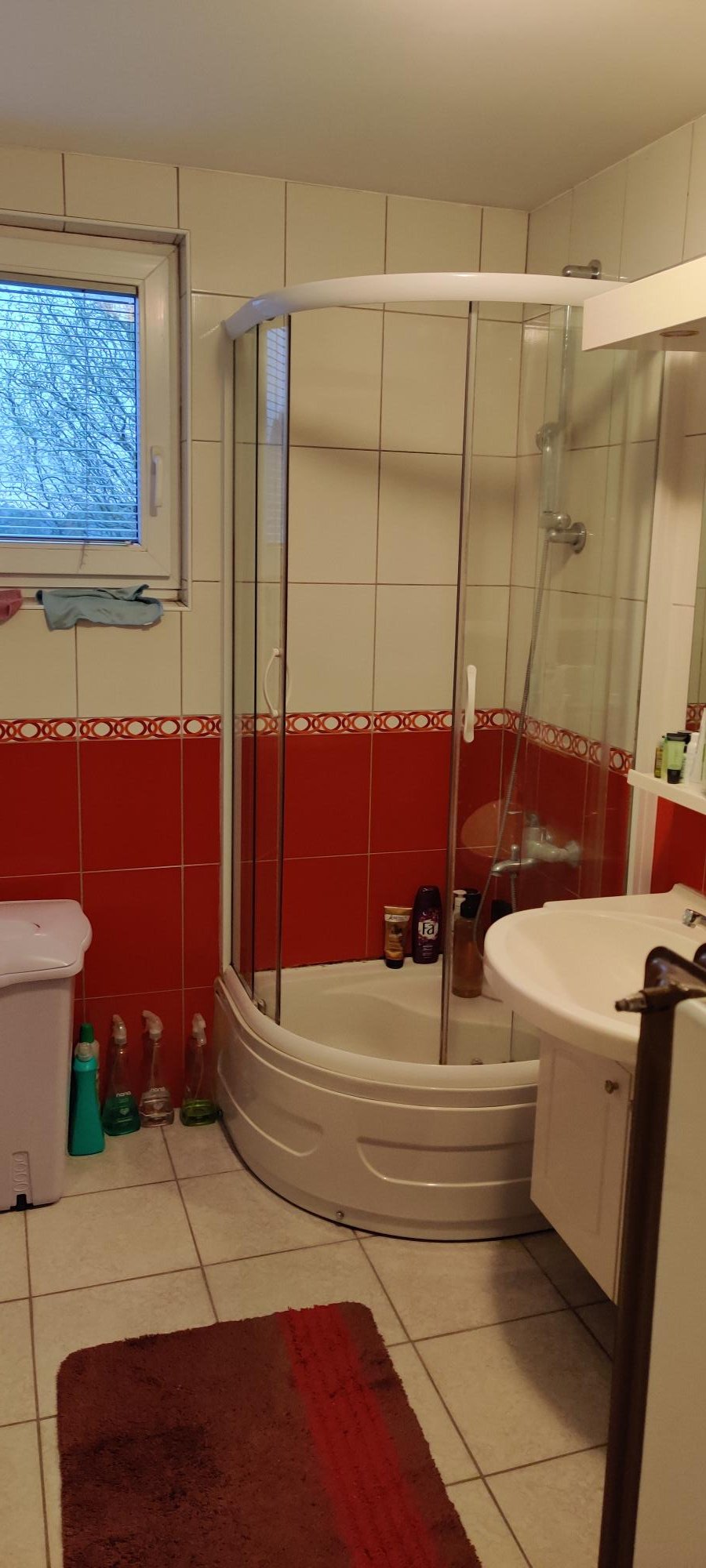 PRODAJA,HIŠA,SAMOSTOJNA — Jamniška cesta 10