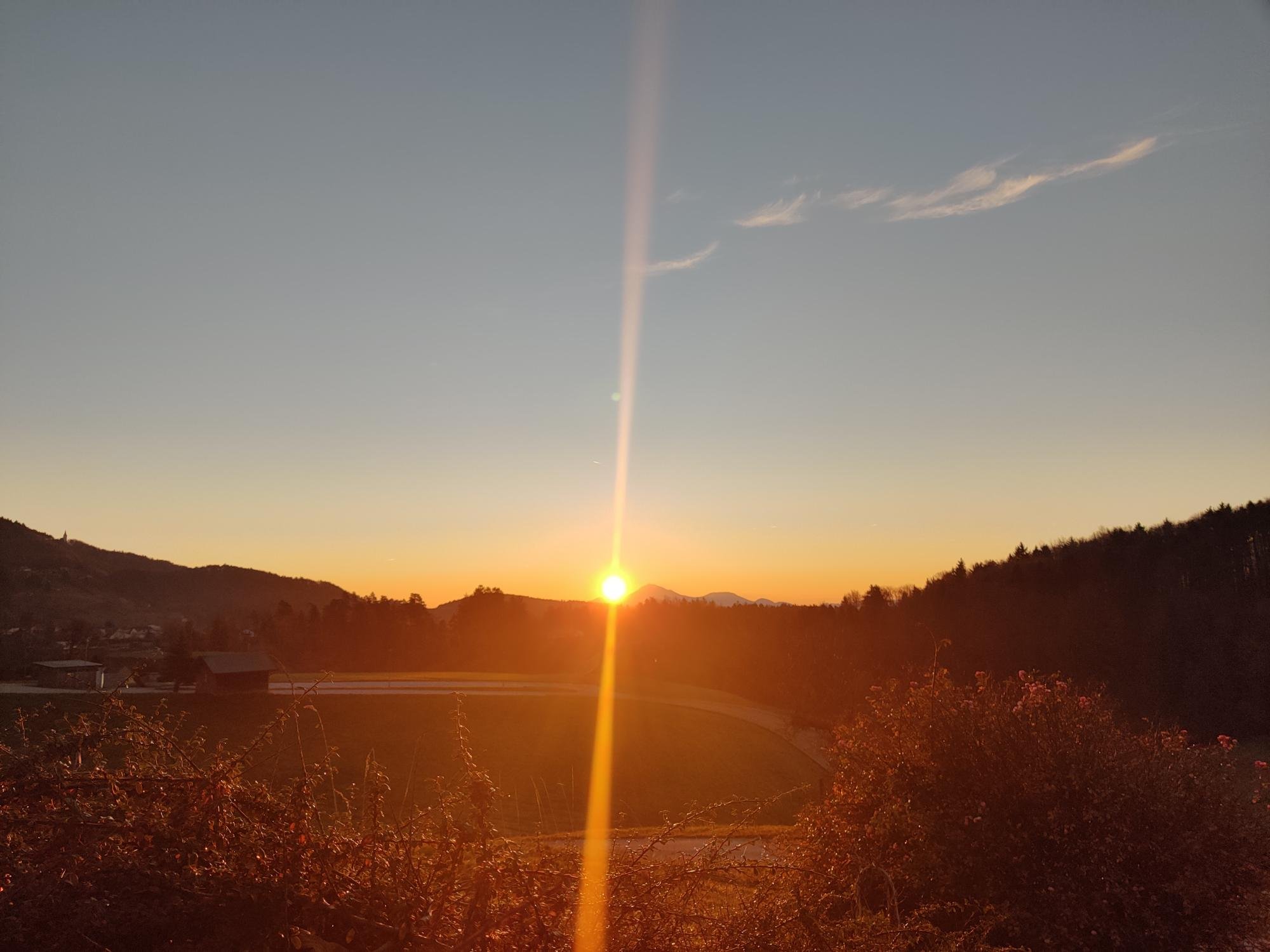 PRODAJA,HIŠA,SAMOSTOJNA — Jamniška cesta 10